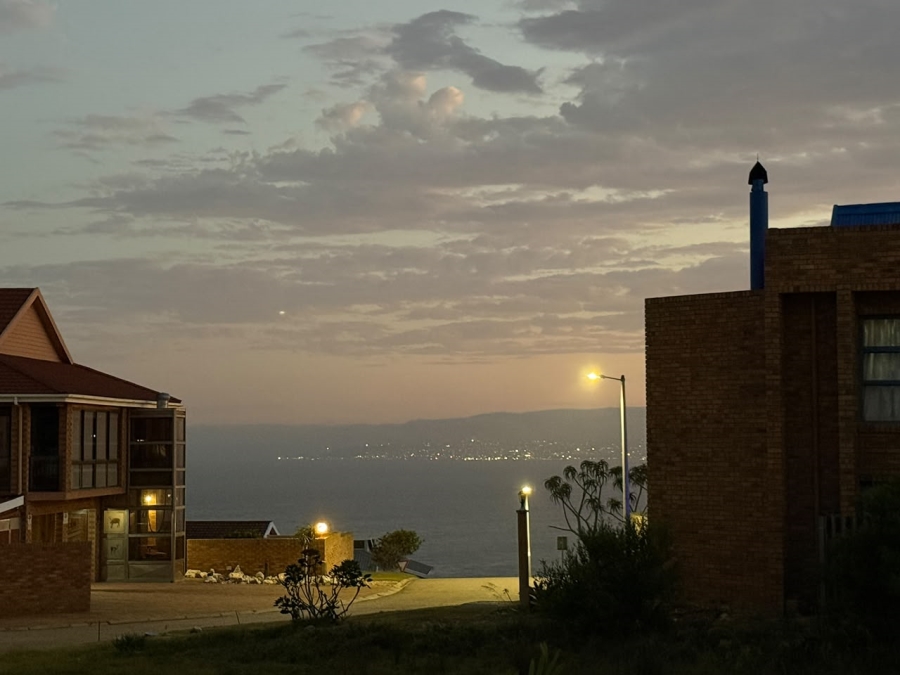 4 Bedroom Property for Sale in Fraaiuitsig Western Cape